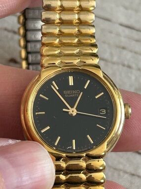 Seiko Quartz Gold-Tone Black Dial Dress Watch